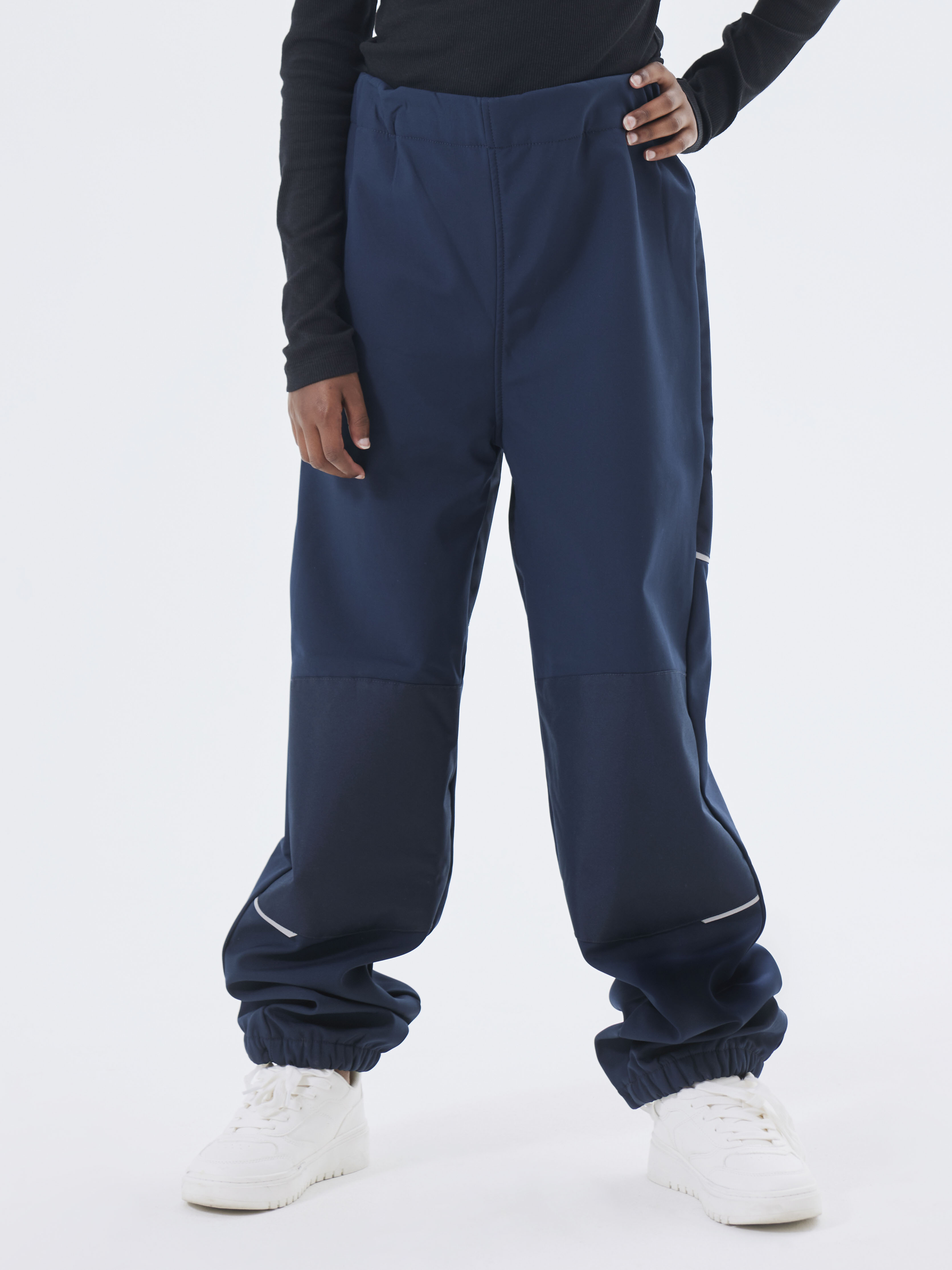 Regenhose NAME IT "NKNALFA PANT SOLID NOOS", Mädchen, Gr. 86, N-Gr, blau (schwarz sapphire), Softshell, Obermaterial: 96% Polyester, 4% Elasthan, unifarben, regular fit normal, Hosen Regenhose