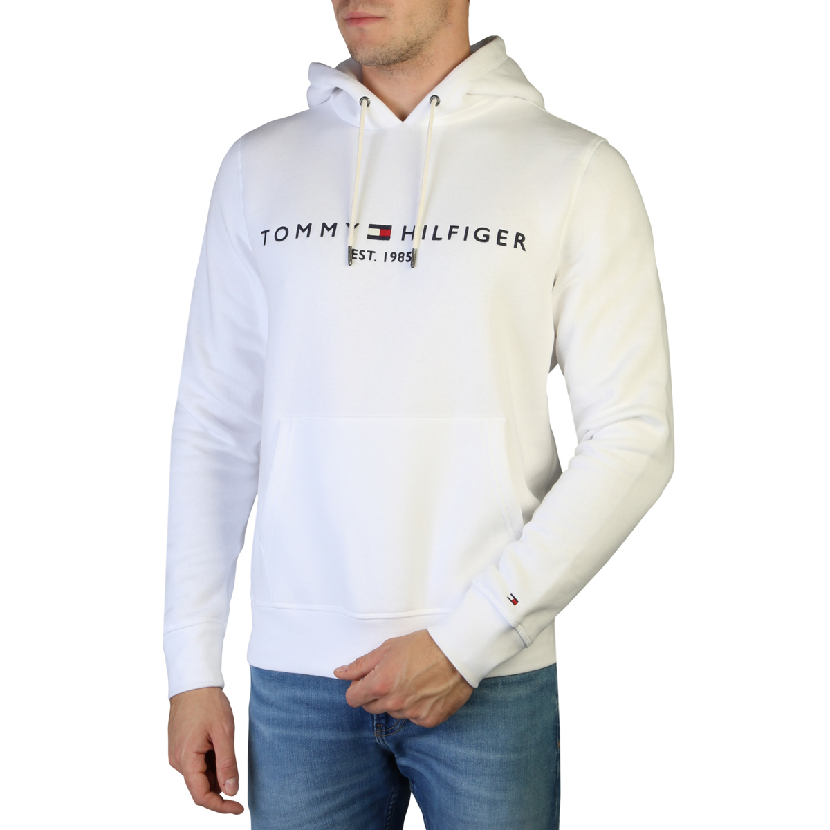 Marke: Tommy Hilfiger Kollektion: Herbst/Winter Geschlecht: Mann Typ: Sweatshirt Ärmel: Lang Außentaschen: 2 Material: Baumwolle 64%, Polyester 36% Muster: Einfarbig Waschen: Waschen bei 30°c Model Größe, cm: 185 Model trägt eine Größe: L Passform:... Image