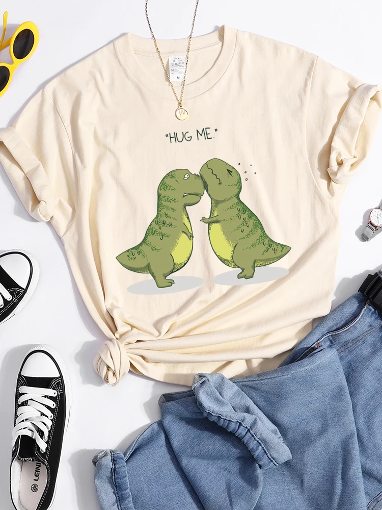 Umarmung Mich Kawaii Grün Kleine Dinosaurier Frauen T-Shirt Sommer Casual T Shirts Straße Hip Hop Crop Top Persönlichkeit Atmungs T hemd