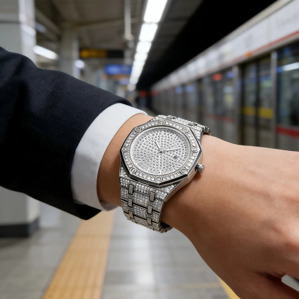 Neue luxuriöse coole Herrenuhr im Street-Style mit Strass-Quarzuhr, Hip-Hop, Unisex, Punk-Paaruhr, Schmuckzubehör für den täglichen Gebrauch