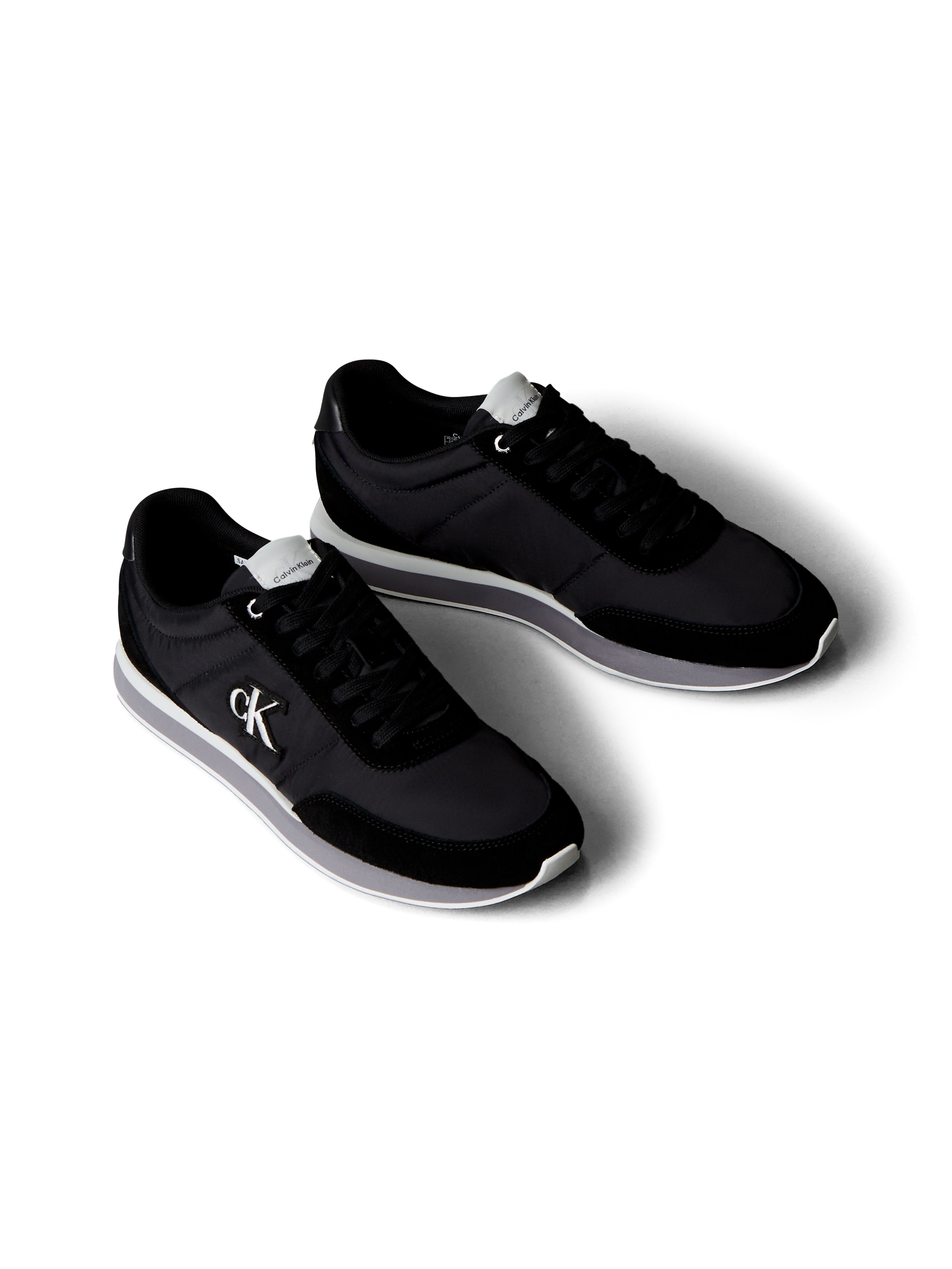 Sneaker CALVIN KLEIN JEANS "RETRO RUNNER ESS MIX MAT", Herren, Gr. 47, schwarz, weiß, Leder, Textil, unifarben mit Farbeinsatz, Schuhe Sneaker, Freizeitschuh, Halbschuh, Schnürschuh mit Logo-Emblem