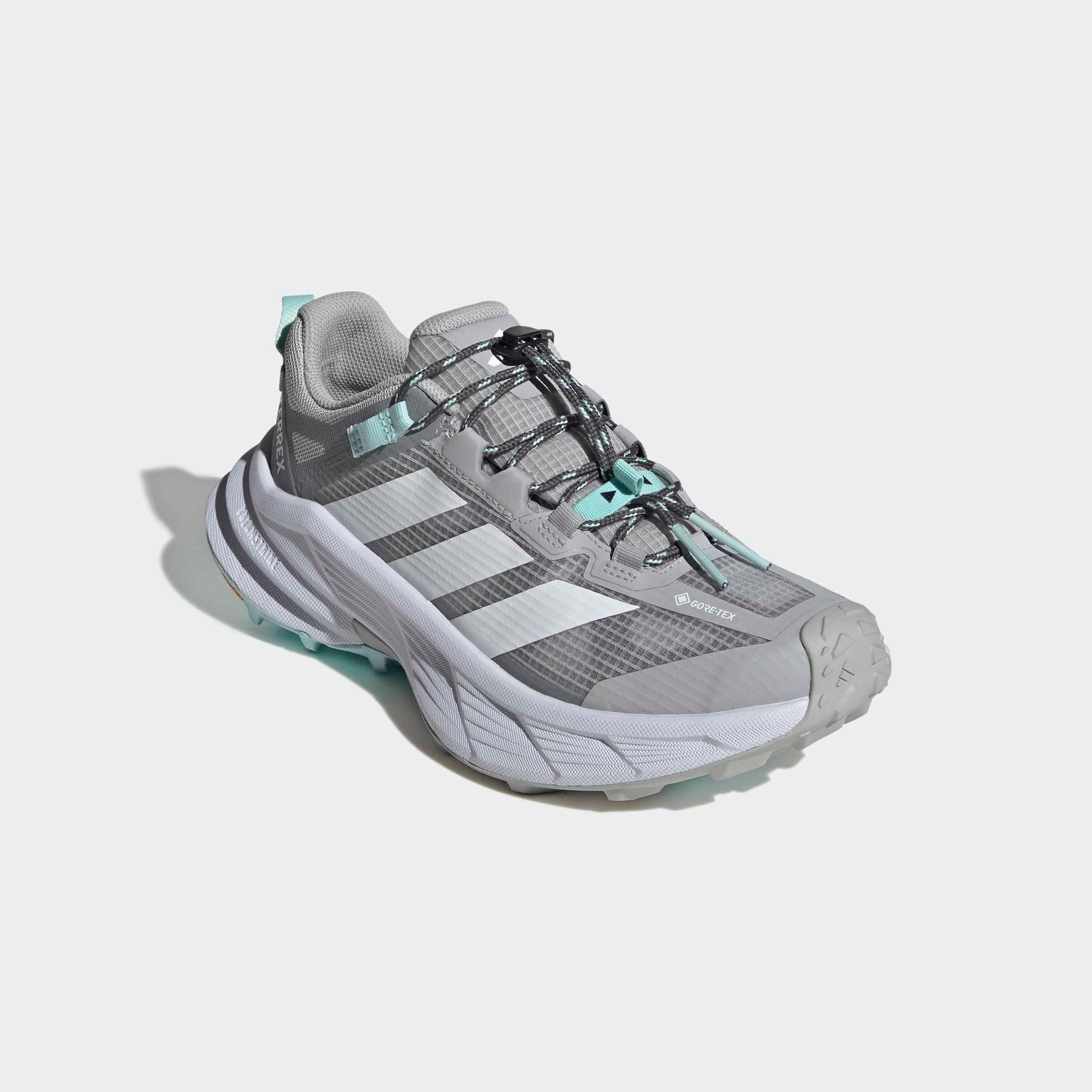 Wanderschuh ADIDAS TERREX "TERREX FREEHIKER SL GORE-TEX", Damen, Gr. 40, dash grau, cloud weiß, semi flash aqua, Textil, Schuhe Wanderschuh, wasserdicht