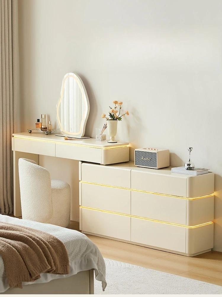Cremefarbener Wind, extrem schmale Kommode, integrierte Kommode, einfacher Schminktisch für kleine Wohnungen, Hauptschlafzimmer