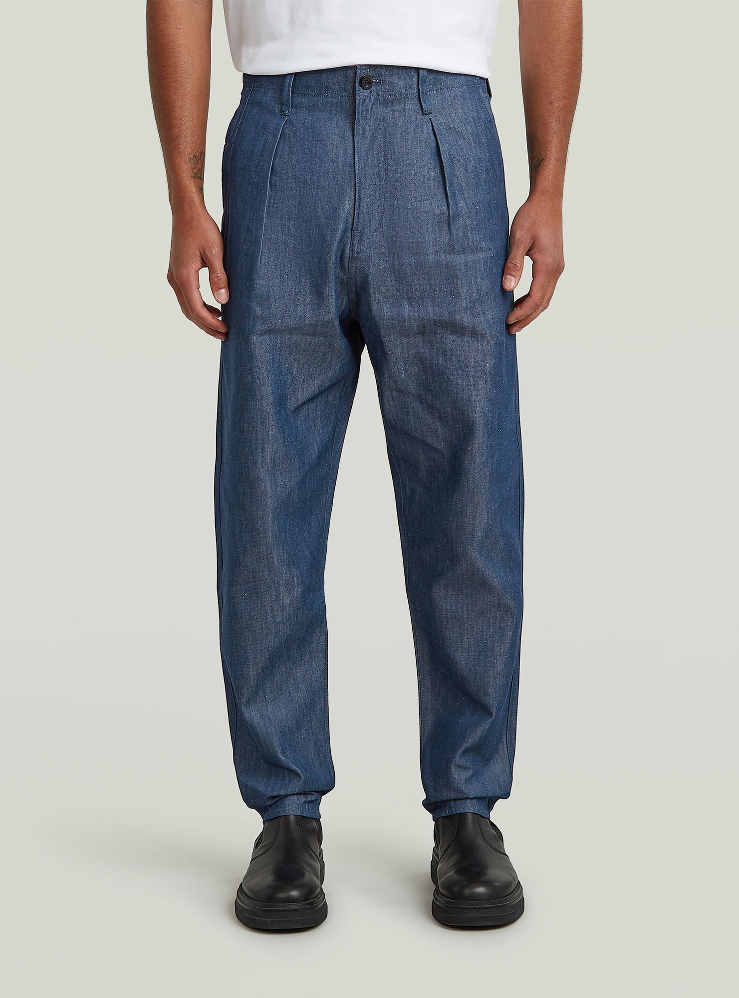 Regular-fit-Jeans G-STAR "Pleated Chino Relaxed Tapered Jeans", Damen, Gr. 30, Länge 32, raw denim, Obermaterial: 82% Baumwolle, 18% Polyester, Jeans