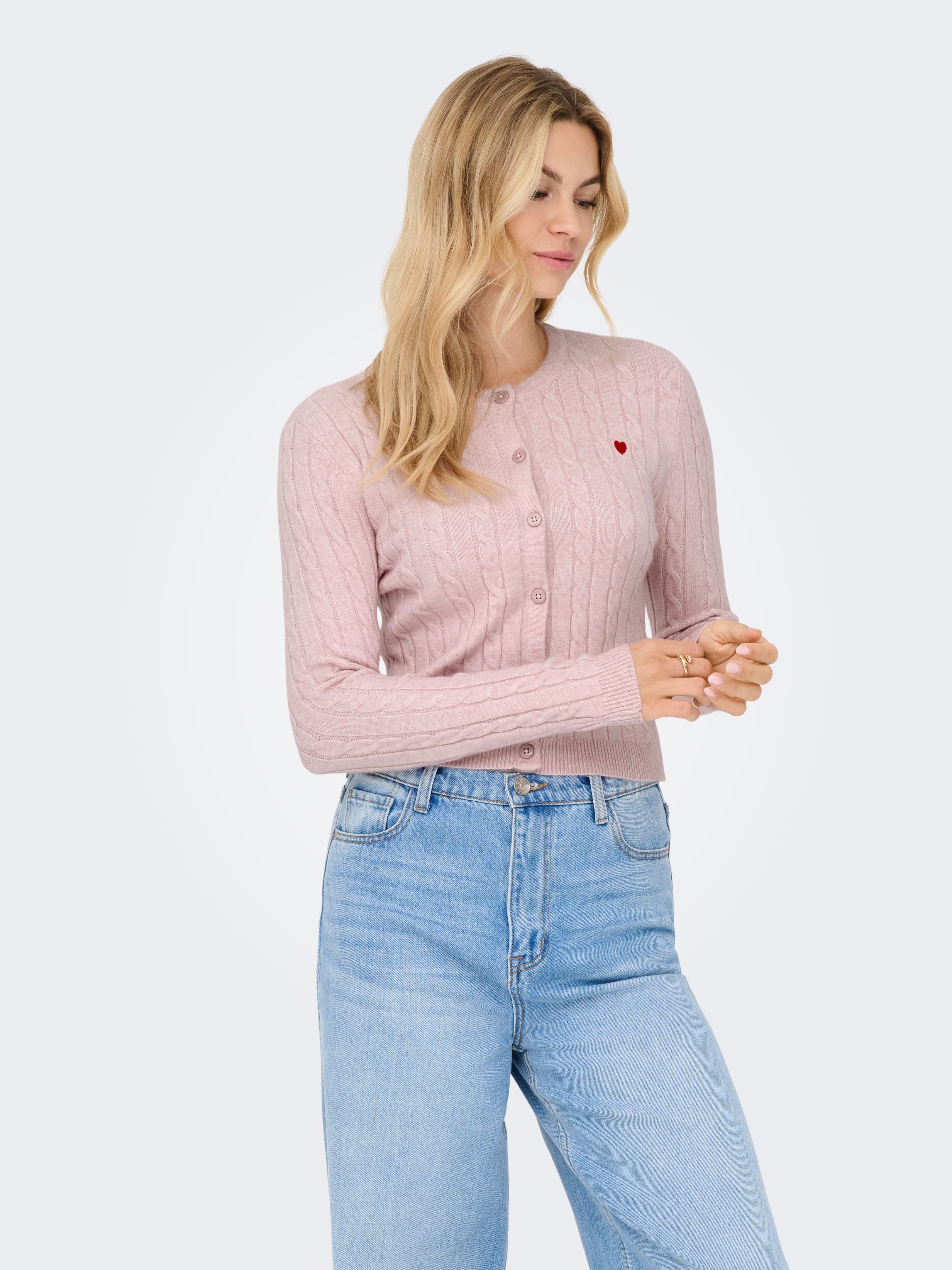 Strickjacke ONLY "ONLKATIA LS CABLE BUTTON CARDIGAN CC KNT", Damen, Gr. XS, burnished lila detail:mel, true rot heart emb, dtm button, Strick, Obermaterial: 50% Viskose, 27% Nylon, 23% Polyester, unifarben, regular fit normal, Rundhals, Strickjacken...