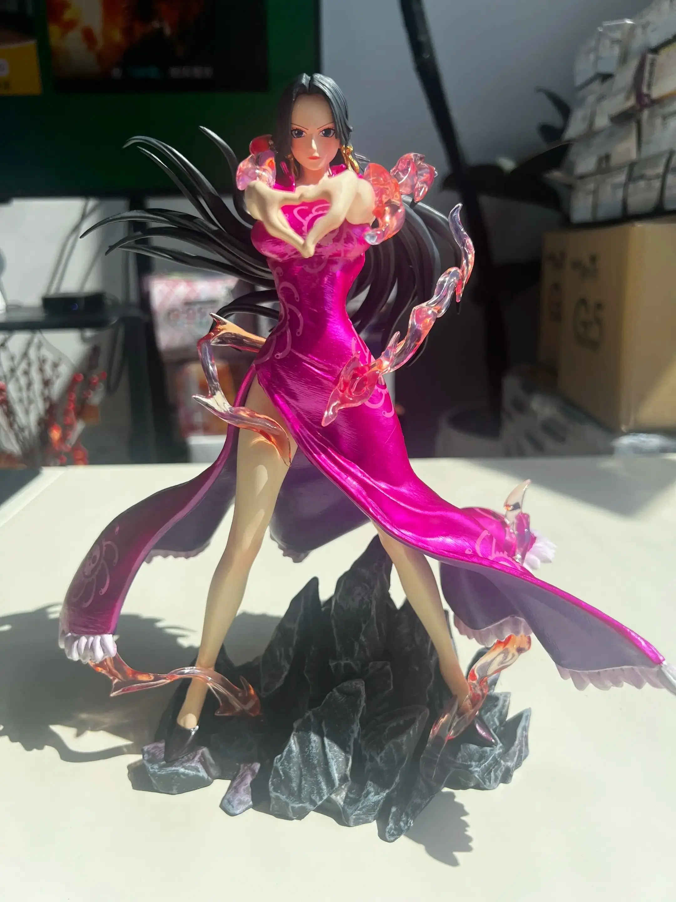 JT Studio JT-032 One Piece Boa Hancock Anime-Statue – Heart-Gesture Pose, 24 cm große PVC-Figur mit Sockel, Sammler-Ausstellungsmodell