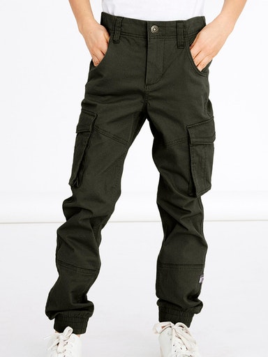 Cargohose NAME IT "NKMRYAN – für Jungen mit verstellbarem Bund und Stretchkomfort", Jungen, Gr. 176, N-Gr, grün (rosin), Twill, Obermaterial: 98% Baumwolle, 2% Elasthan, unifarben, regular fit knöchellang, Hosen Cargohose, unifarben, casual, regular...