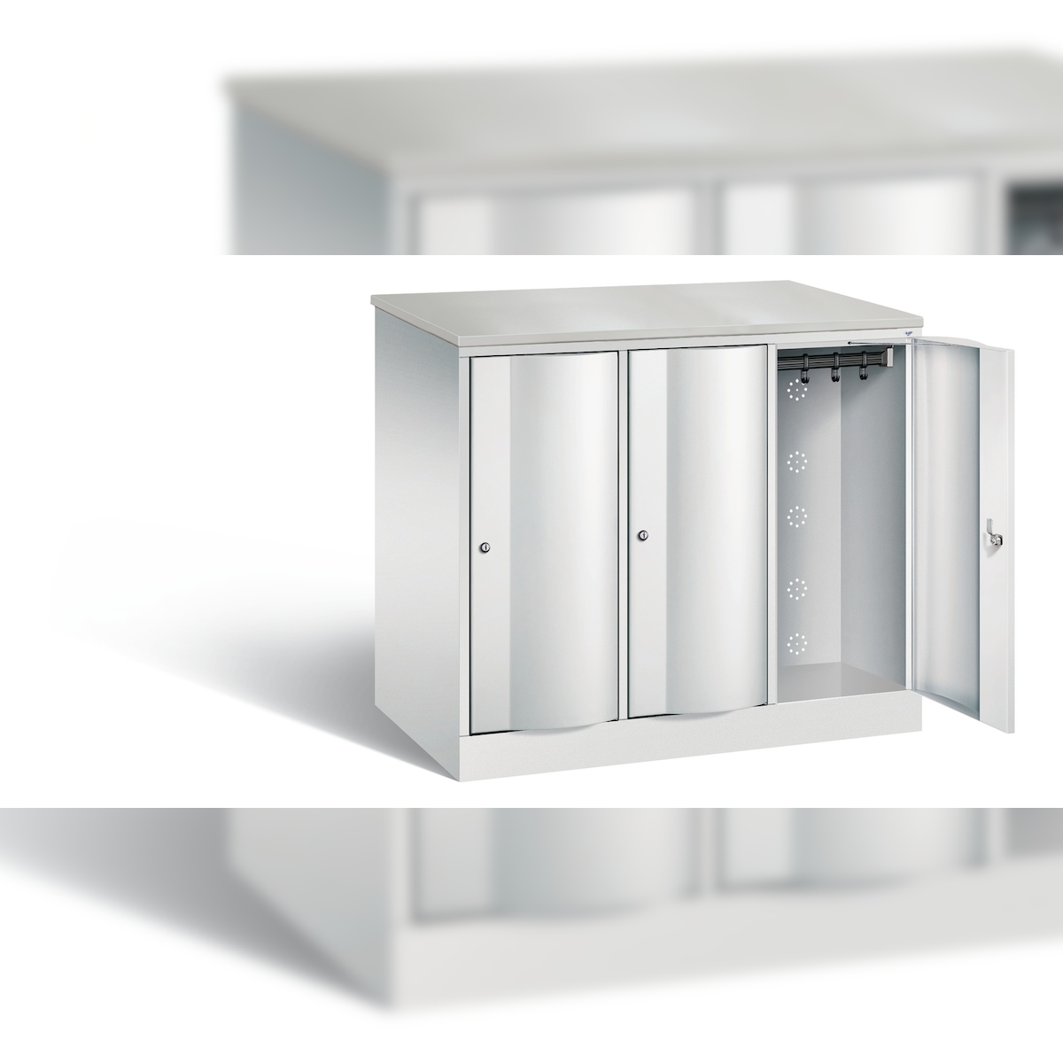 C+P XL-Schließfachschrank Resisto, H1077xB1148xT640mm Image