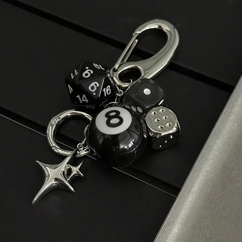 Schwarzer Würfel Billard-Schlüsselanhänger Hiphop Glücks-Würfel Y2K Anhänger Taschenanhänger Punk Coole Schmuck-Accessoires Taschencharms Geburtstagsgeschenk Image