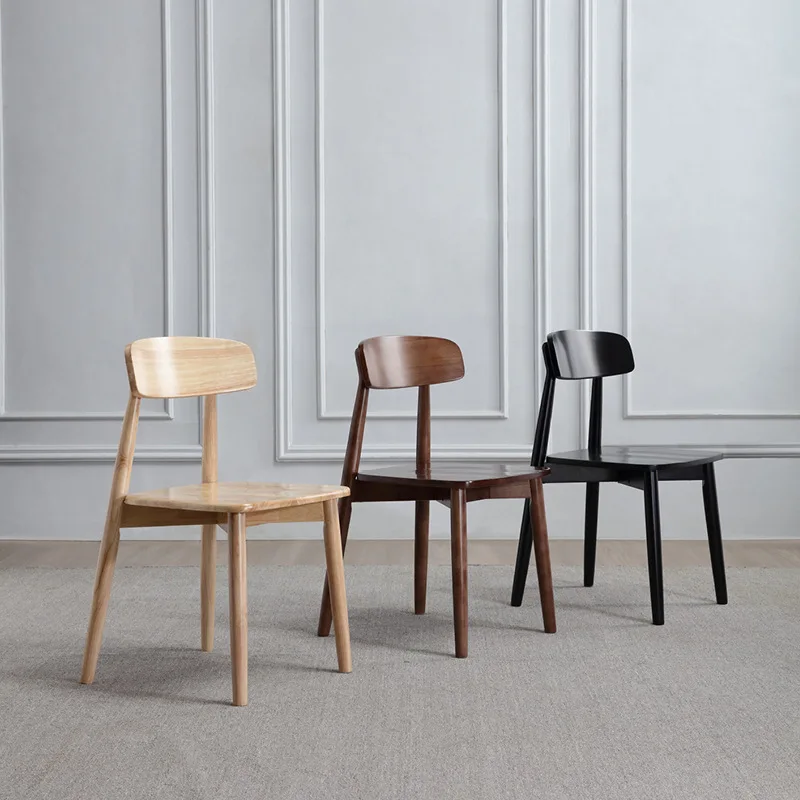 Massivholz-Esszimmerstuhl, moderner, einfacher Haushaltsstuhl aus reinem Massivholz Image