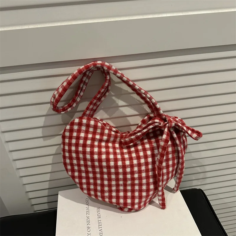 Retro Herzform Plaid Woll Umhängetaschen für Frauen Große Kapazität Damen Handtaschen Leichte Tragbare Student Mädchen Tote Image