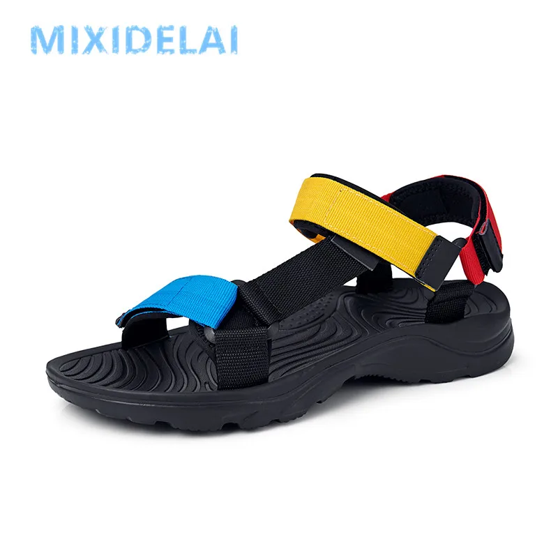 2026 Neue Herren-Sandalen Rutschfeste Sommer-Flip-Flops Hochwertige Outdoor-Strandpantoffeln Freizeitschuhe Günstige Herrenschuhe Wasserschuhe Image