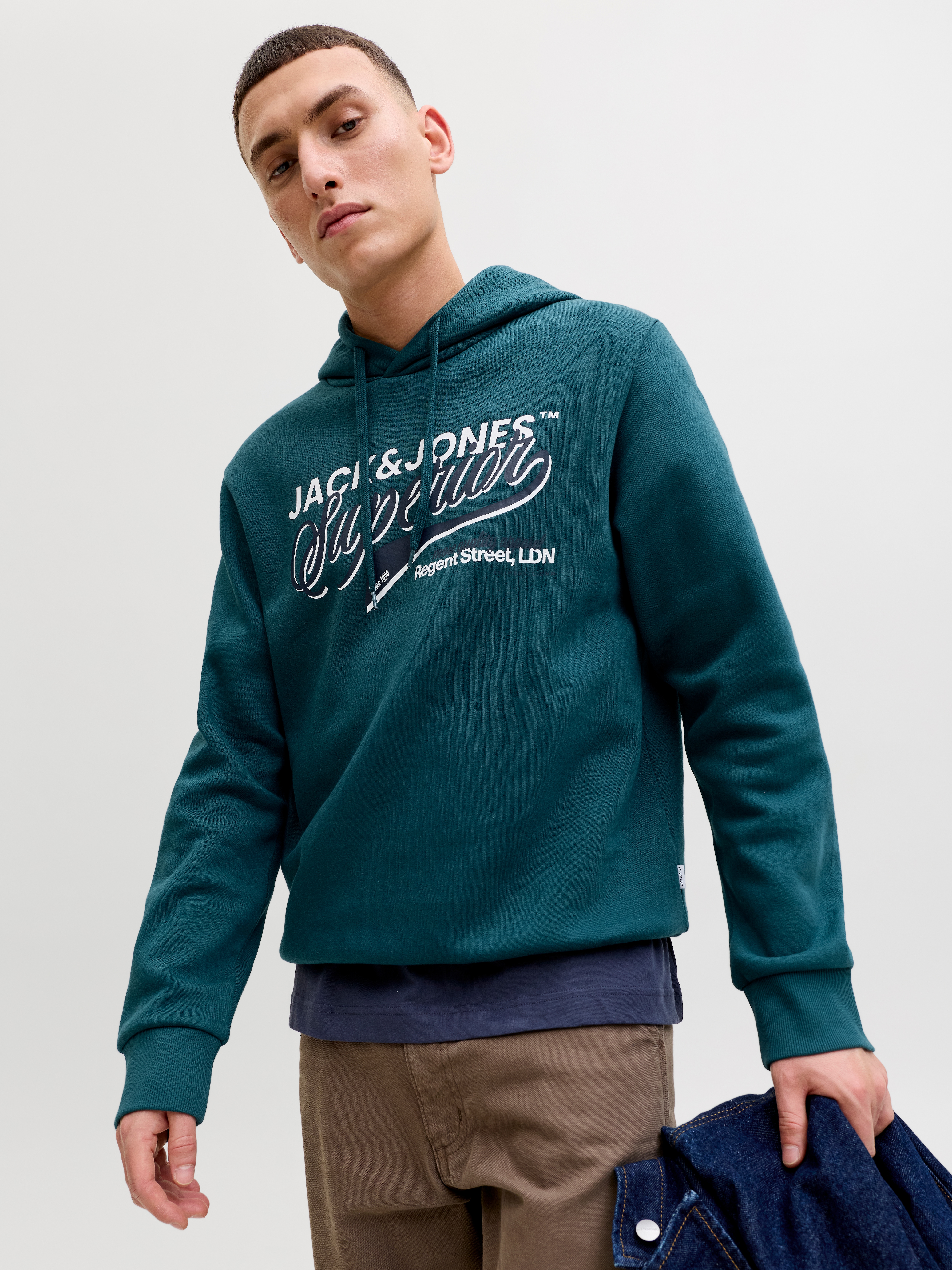 Kapuzensweatshirt JACK & JONES "JJELOGO SWEAT HOOD 2 COL 25/26 NOOS", Herren, Gr. L, atlantic deep, angeraute Sweatware, Obermaterial: 70% Baumwolle, 30% Polyester, bedruckt, regular fit normal, Rundhals, Rippbündchen, Sweatshirts, mit stylischem Print