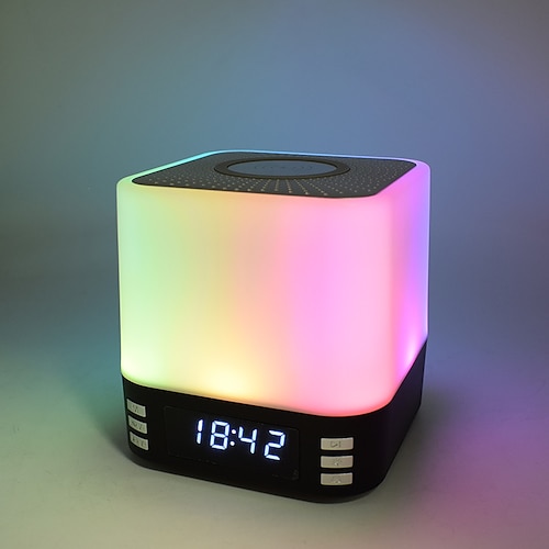 Uhr mit Lautsprecher, kabellosem Ladegerät und Bluetooth, digitalem Wecker mit Nachtlicht, Weißrauschen-Schlafgerät, 15-W-Schnellladefunktion fürs Schlafzimmer Image