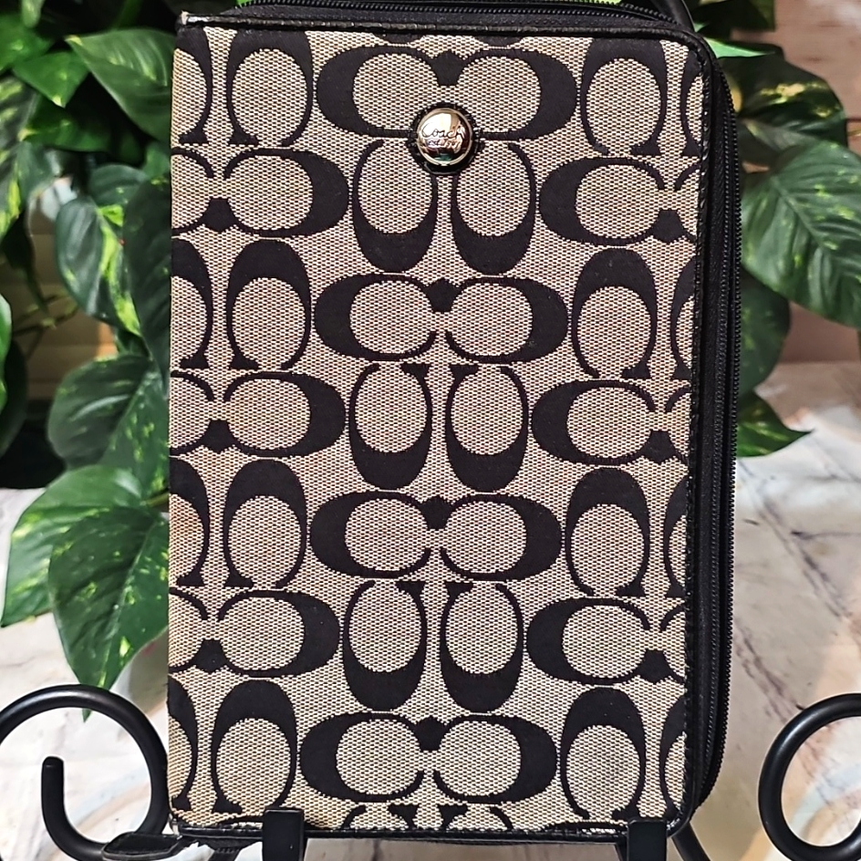 Coach Tablets & Accessories | Coach Black And Tan Signature Ereader/Tablet | Color: Black/Tan | Size: Os