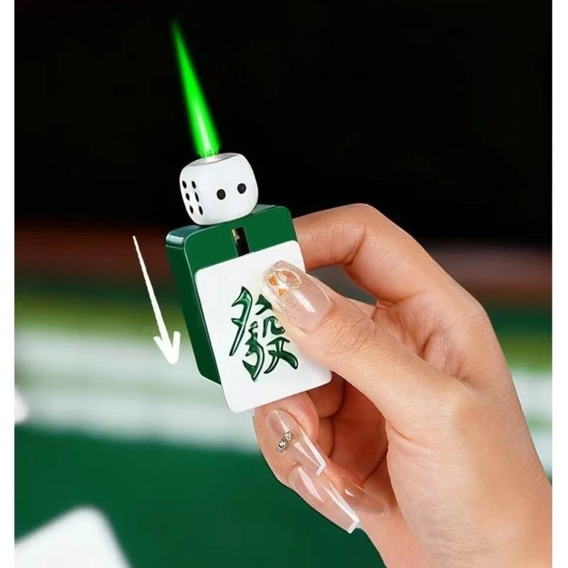 2026 rotierende Würfel Mahjong, stereoskopisches Design, winddicht, rote Flamme, Butan-Gas-Feuerzeug, nach unten ziehende Zündung, lustige Outdoor-Feuerzeuge Image