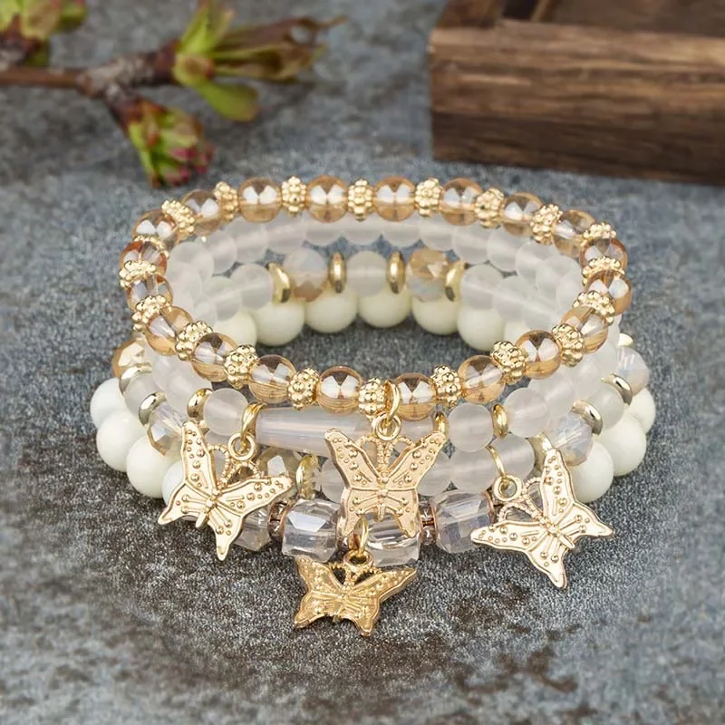 Set di braccialetti con ciondoli a forma di farfalla bohémien da 4 pezzi per le donne, perline di cristallo, braccialetto a catena, regalo di gioielli per feste di moda femminile