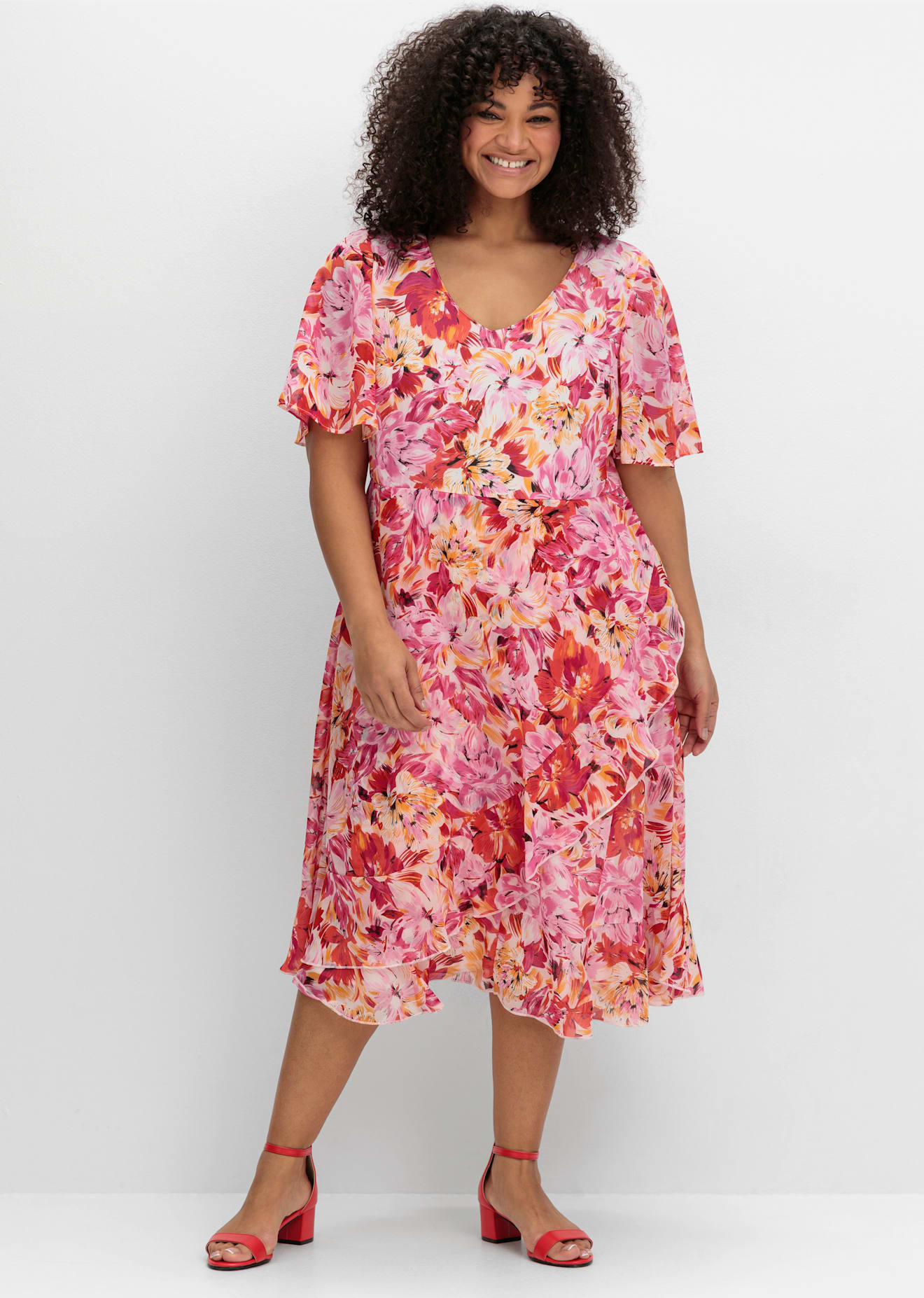 Chiffonkleid SHEEGO BY JOE BROWNS "Chiffonkleid", Damen, Gr. 52, Normalgrößen, rosa (sorbet pink, gemustert), 100% Polyester, geblümt, gemustert, wadenlang, V-Ausschnitt, Kleider Chiffonkleid