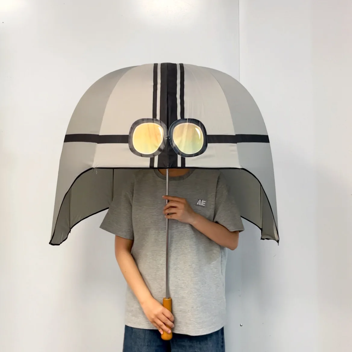 Chapeau parapluie de casque créatif unique pour adultes, revêtement noir pour la protection solaire, élargi et épaissi, cadeau de Noël d