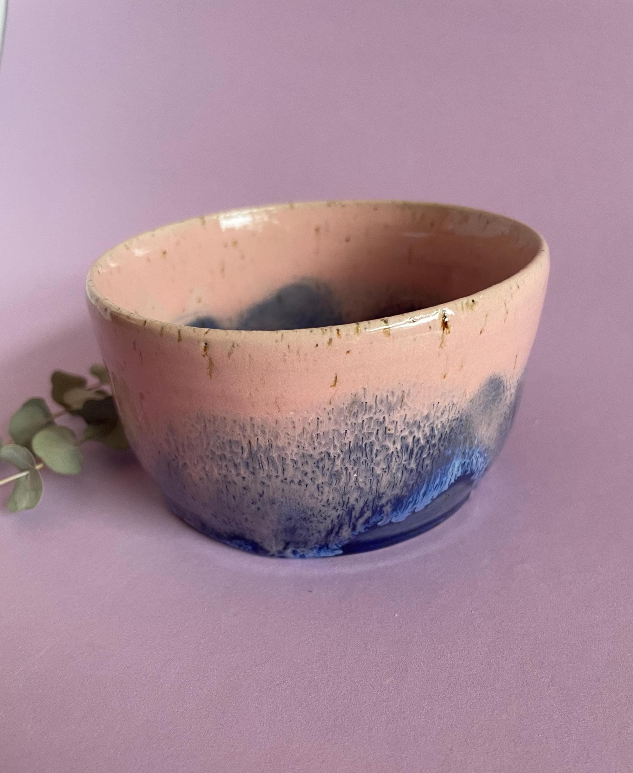 Ciotola in ceramica rosa e blu, ciotola fatta a mano con smalto sfumato, ciotola in ceramica unica, ciotola in ceramica fatta a mano, ciotola in ceram