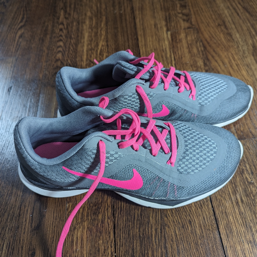 Nike Shoes | Women's Tennis Shoe | Color: Gray/Pink | Size: 8