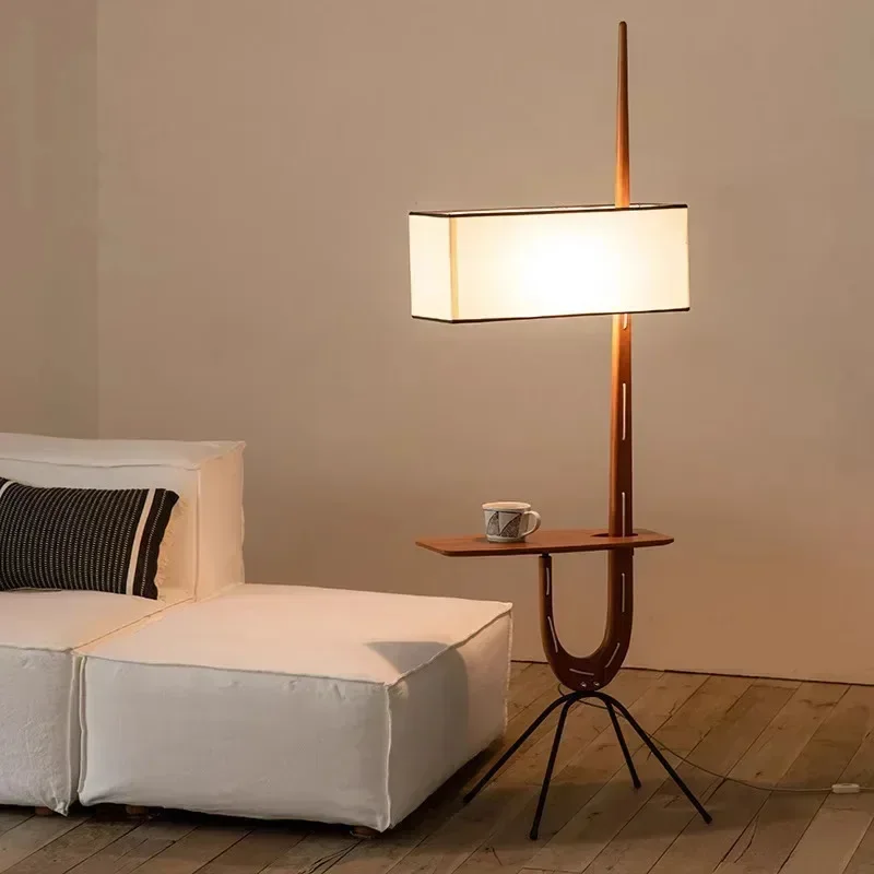 Giraffen-Stehlampe mit Couchtisch, Massivholzlampe, Designer-LED-Stoff, hohe Lampen, Wohnzimmer, Wabi-Sabi-Lesung, Stehlampe