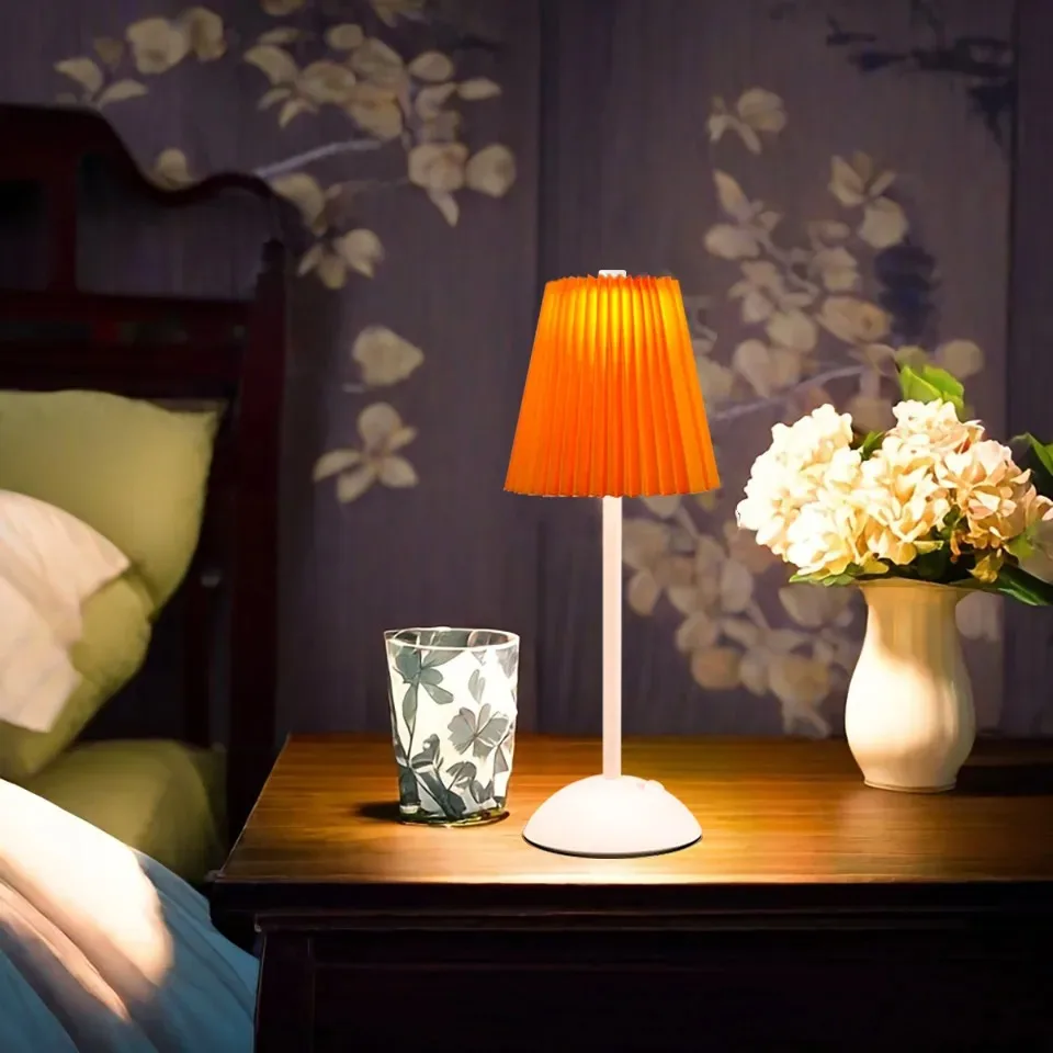 Wiederaufladbare LED-Tischlampen Touch-Schreibtischlampe Drahtloses Nachtlicht Restaurant Bar Desktop Stimmungsbeleuchtung Bar Dekoration