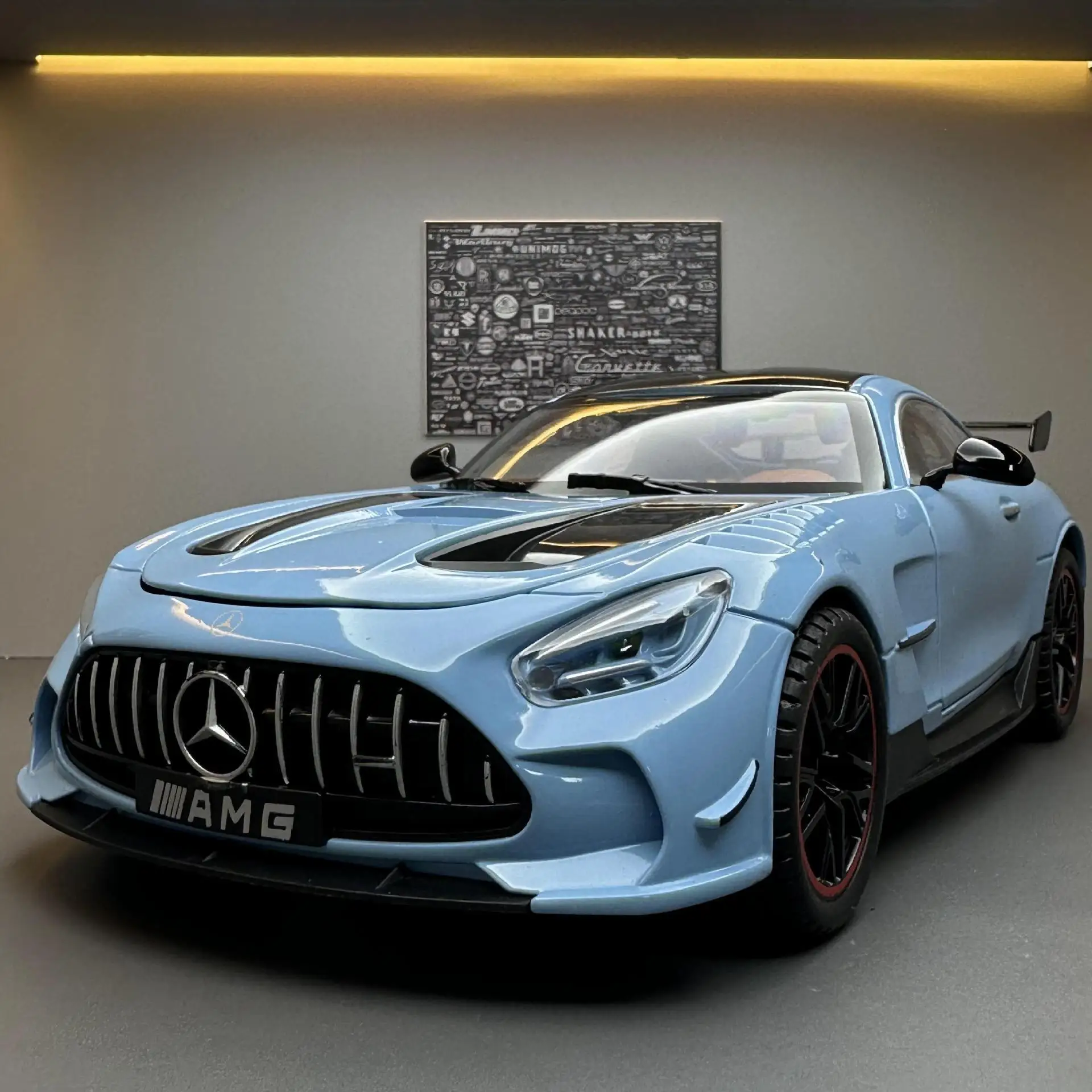 1:18 AMG GT-R Racing Legierung Metalldruckguss-Automodell Sound & Licht Sammeln Hobbys Dekorative Geschenke für Kinder