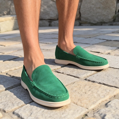 Lässige Herren-Slipper, bequemes Obermaterial aus Wildleder, leicht anzuziehen, perfekt für Strand, Resort und Urlaub. Image