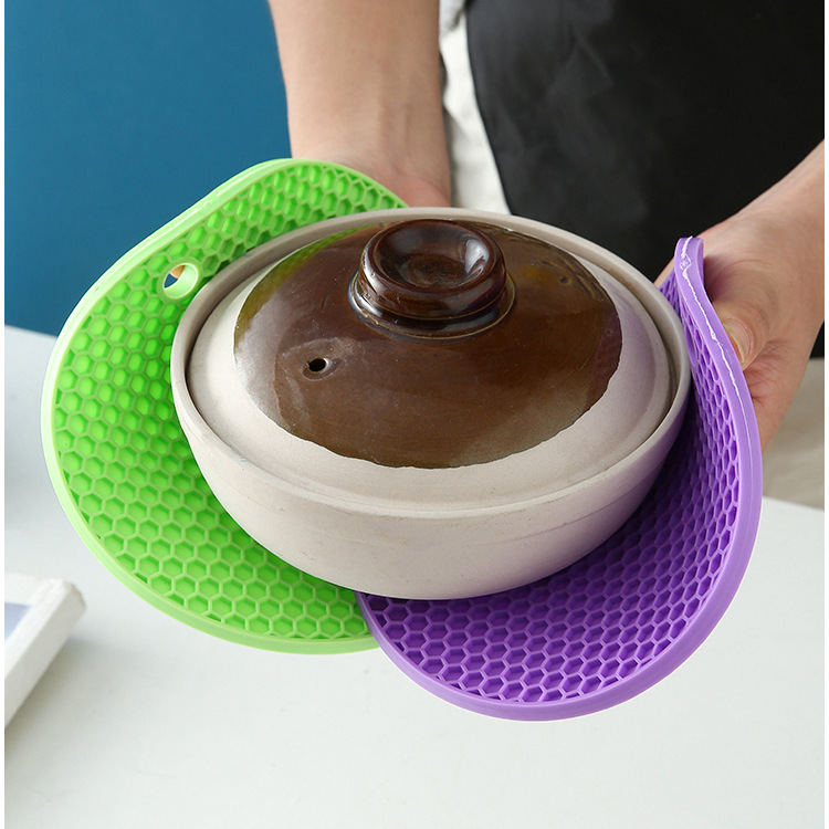 Silicone Heat Resistant Mats, Non Slip Round Kitchen Pot Pads, Cup Coasters For Kitchen Countertop Protection purple