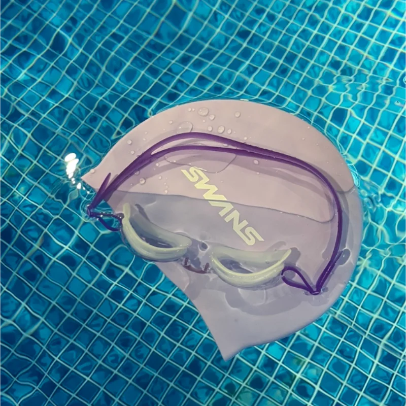Unisex große Badekappe, PU-Material, wasserdicht und modisch, mit Buchstabendruck, für Fitnessstudio, Pool, Zubehör, Wassersport, Damen-Kappen Image