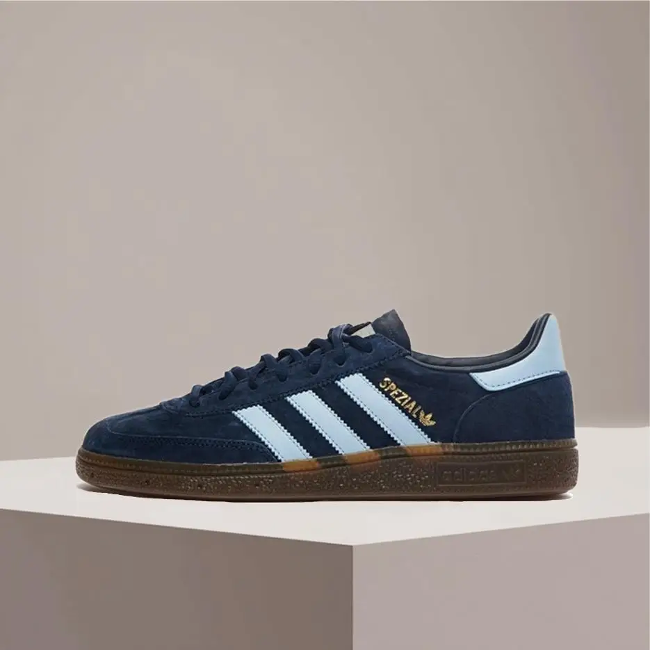 adidas Originals HANDBALLSPEZIAL Bequeme und vielseitige, rutschfeste und langlebige Low-Top-Sneaker für Männer und Frauen BD7633 Image