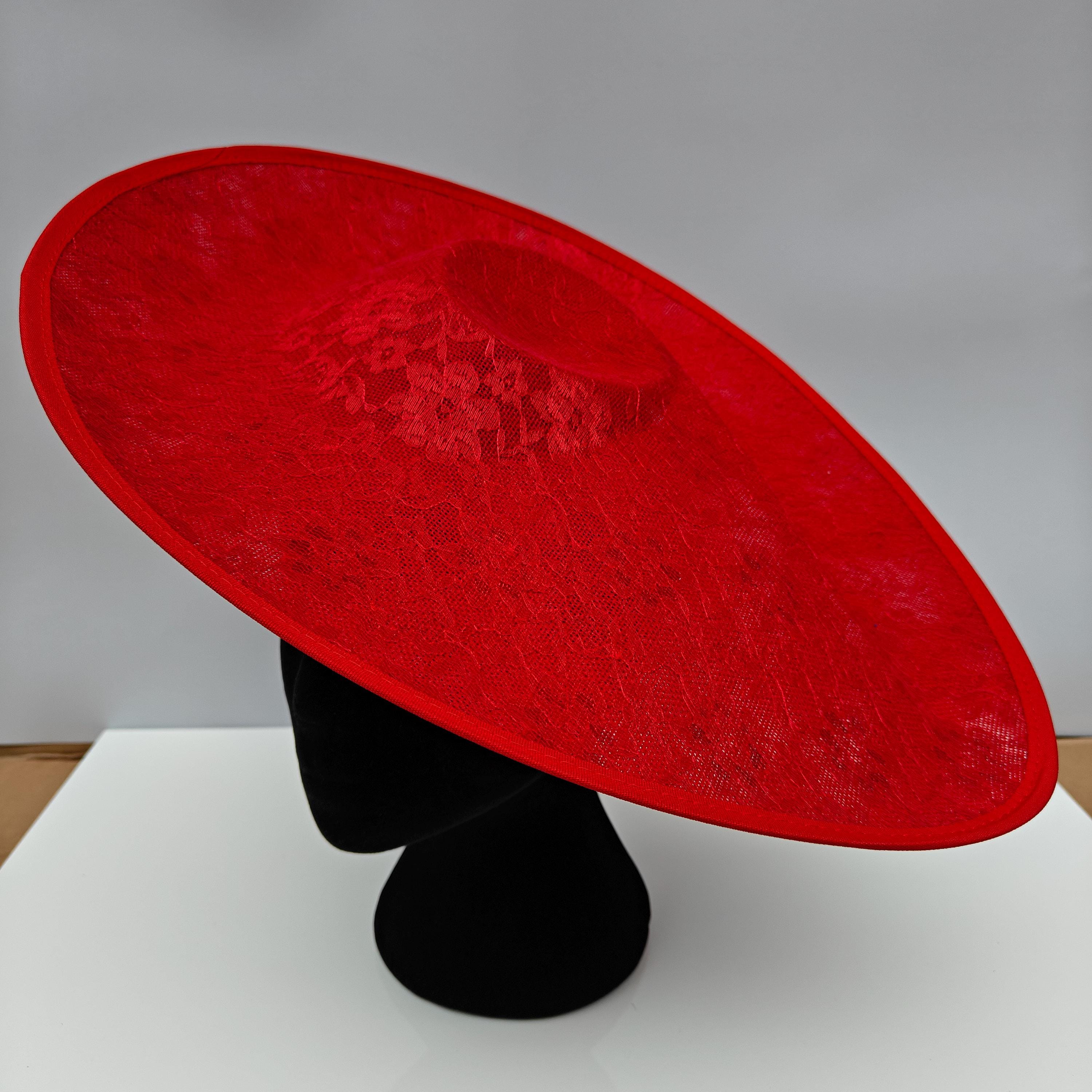 Fascinator Hut aus roter Spitze Hut Hut handgefertigt Burlesque Hochzeit Hut Stirnband Hochzeit Hut Hut Hut Kopfschmuck Hut Hut Hut