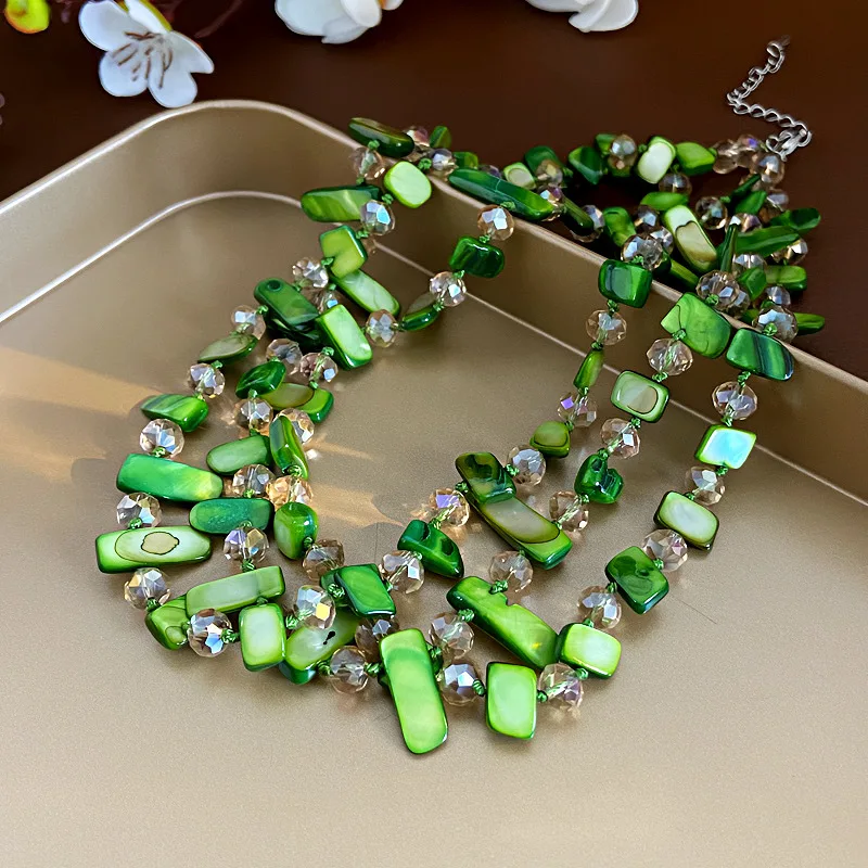 Europäische und amerikanische übertriebene Persönlichkeit dreischichtige Muschelkristallperlenkette Image