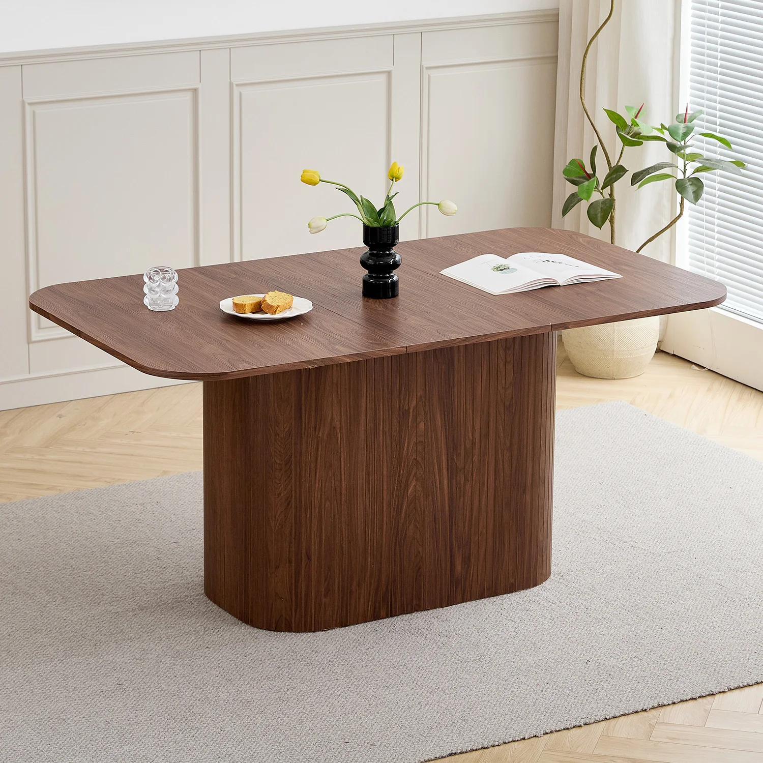 Nordischer Esstisch aus Massivholz, Esstisch mit gewelltem Sockel, einfacher Küchen-/Esstisch, für 4 - 6 Personen, 160 x 90 cm