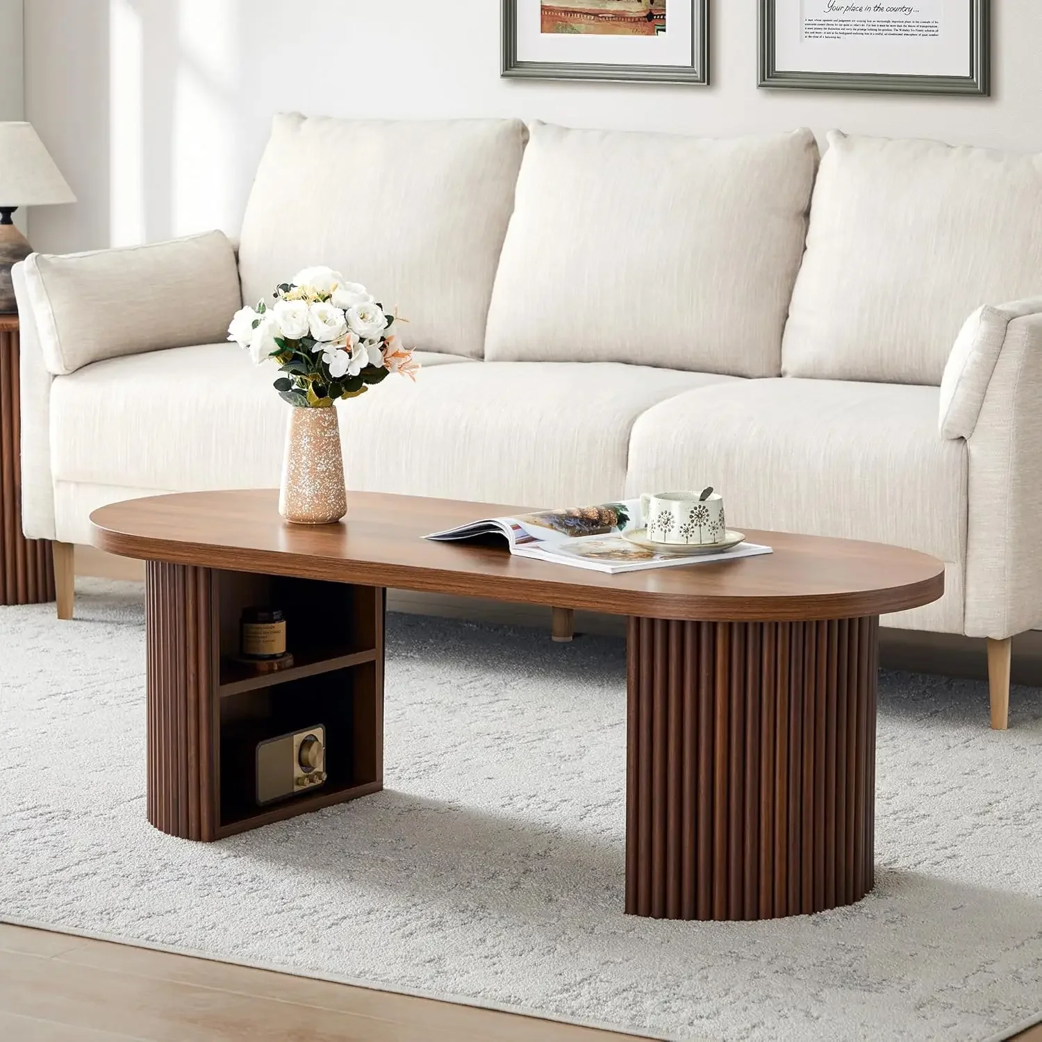 AVZEAR Ovaler geriffelter Couchtisch für Wohnzimmer, Mid-Century Modern Couchtisch mit Stauraum, gebogener runder Mitteltisch aus Holz