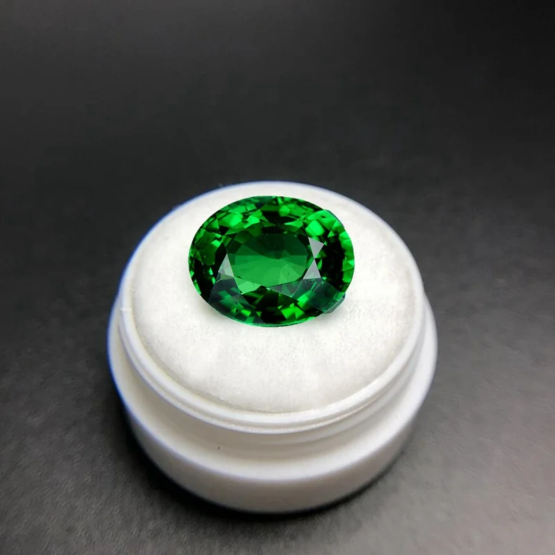 Natürlicher AAAA Trilliant-Schliff 10,00 Karat Edelstein Grüner Smaragd 12x16mm Ovaler Schliff Sri-Lanka VVS Edelstein Image