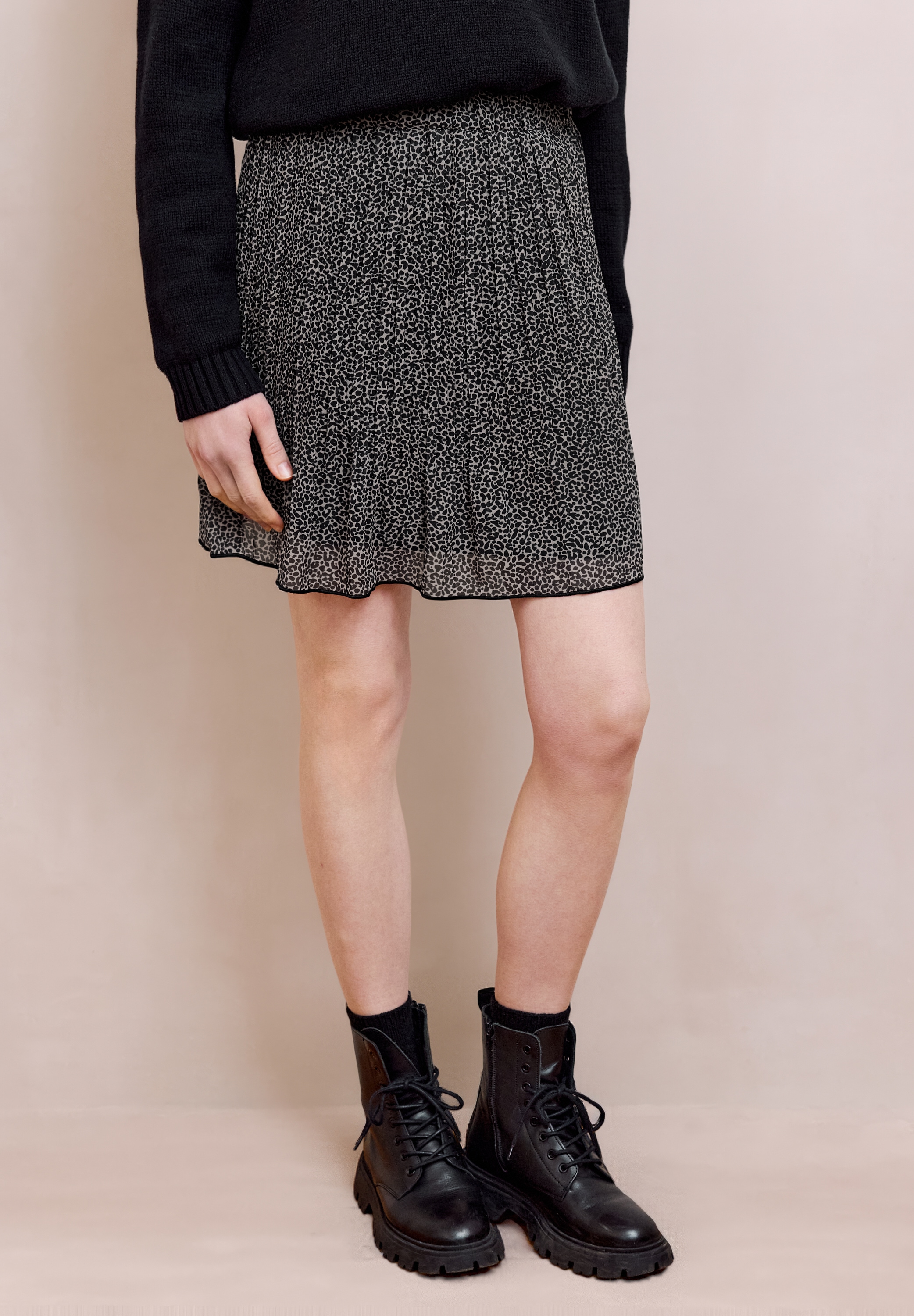 Minirock STREET ONE STUDIO, Damen, Gr. 38, buffed beige, Stoff, Obermaterial: 100% Polyester; Unterrock: 100% Modal, gemustert, normal ca. Mitte Oberschenkel, Röcke Minirock, mit Chiffon-Layer Image