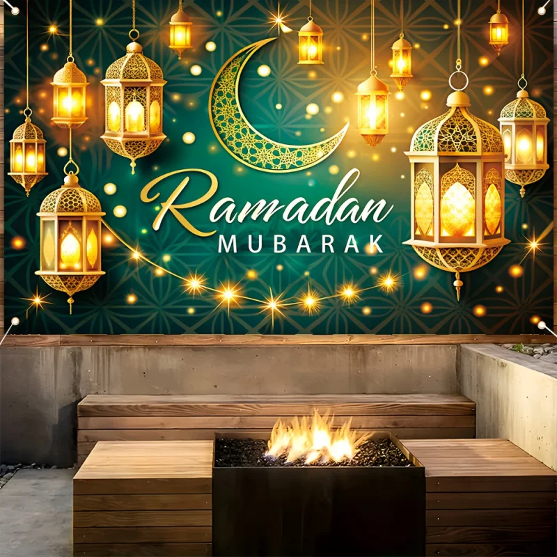 VIKAMA Ramadan Mubarak Wandteppich mit grünen und goldenen Laternen, Wandbehang für muslimische Festivals, Partys, Wohnzimmer, Eingangsbereich, Heimdekoration Image