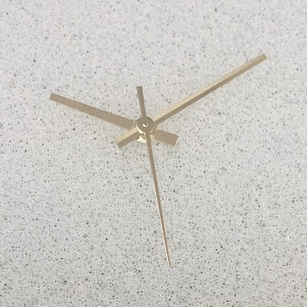 Modifizierte Uhrzeiger, Uhrenzubehör ohne leuchtende einfache Uhrennadel, Gold, Silber, geeignet für NH35/36/4R/7S-Uhrwerk Image