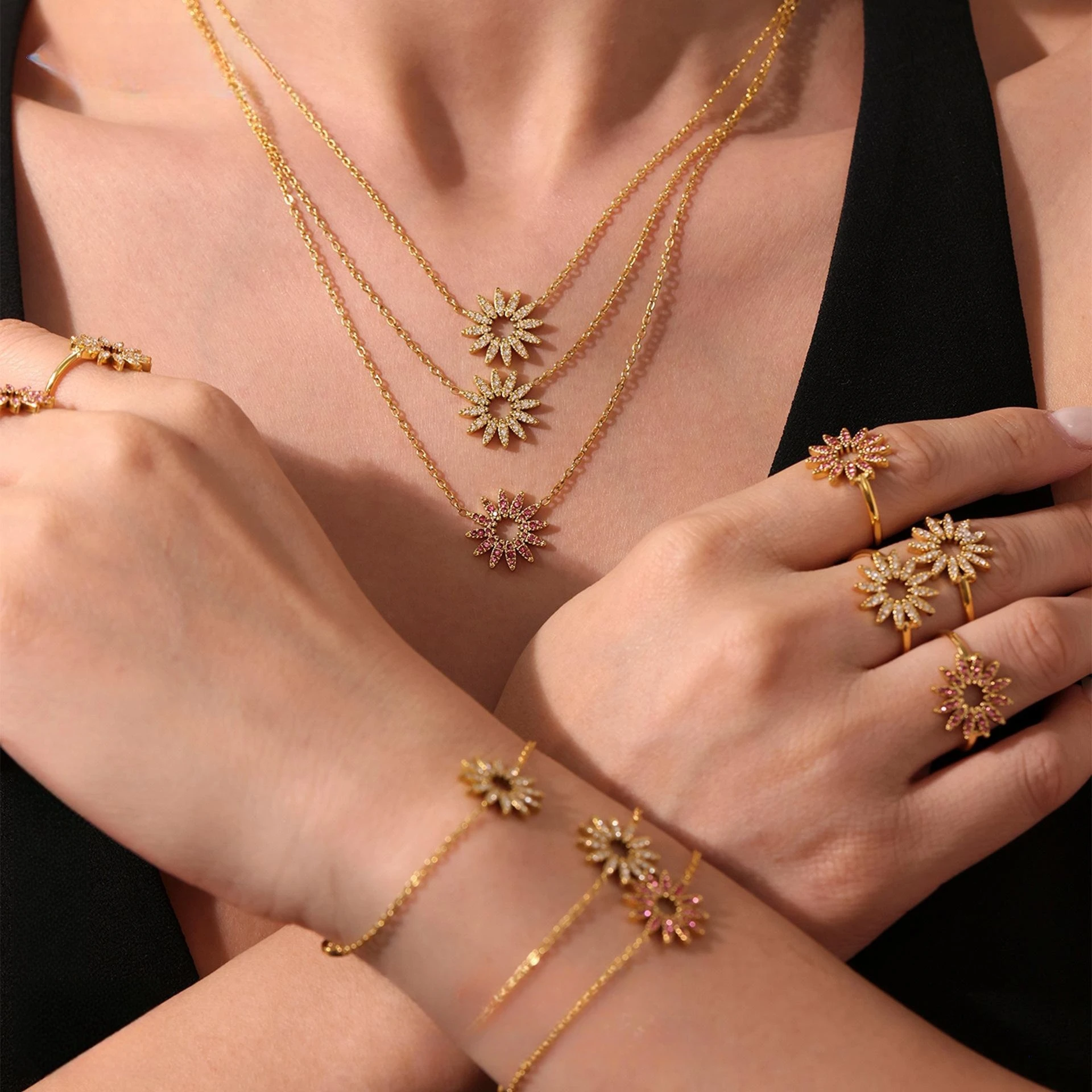 Glänzendes Zirkon-Sonnenblumen-Halskette, Armband, Ring, INS-Design, Edelstahl, 18 Karat Gold-Set Image