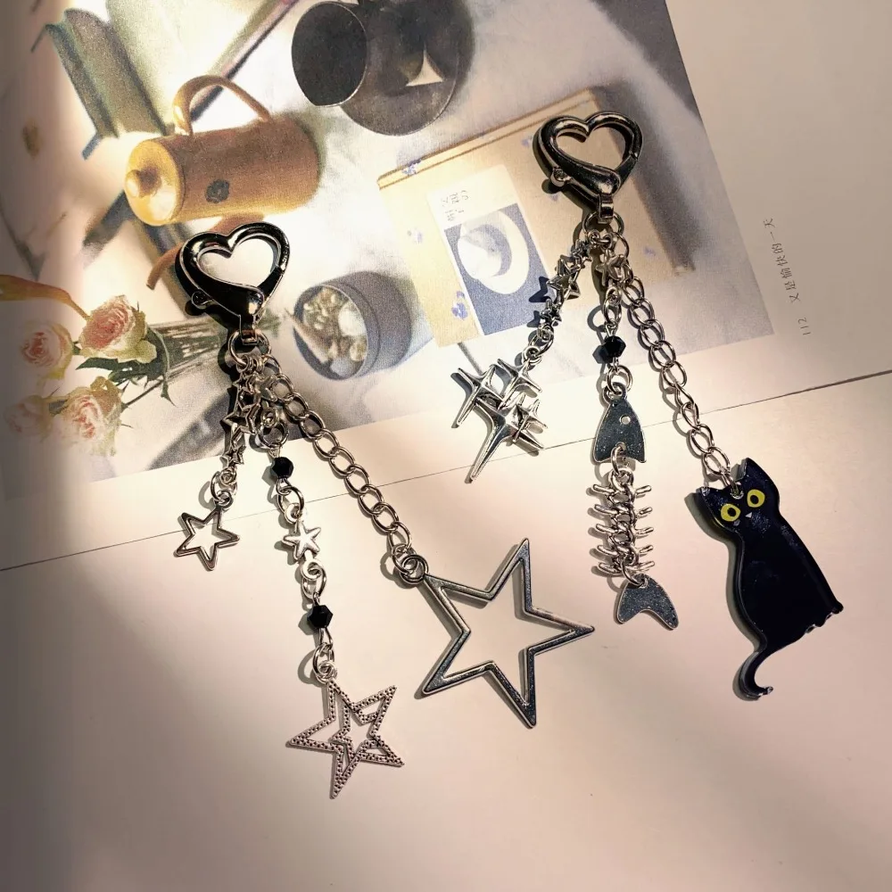 Y2K Fischgräten-Motiv Kleine Schwarze Katze Vintage Hohlstern-Kreuz-Anhänger Schlüsselanhänger Koreanische Mode Perlen Schlüsselring Jeans-Taschenkette Anhänger Image