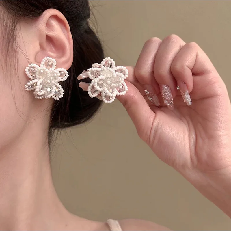Süße Kristall Perle Blume Ohrringe Für Frauen Elegante Mode Zirkon Weiße Rose Blume Stud Ohrringe Hochzeit Schmuck Geschenk