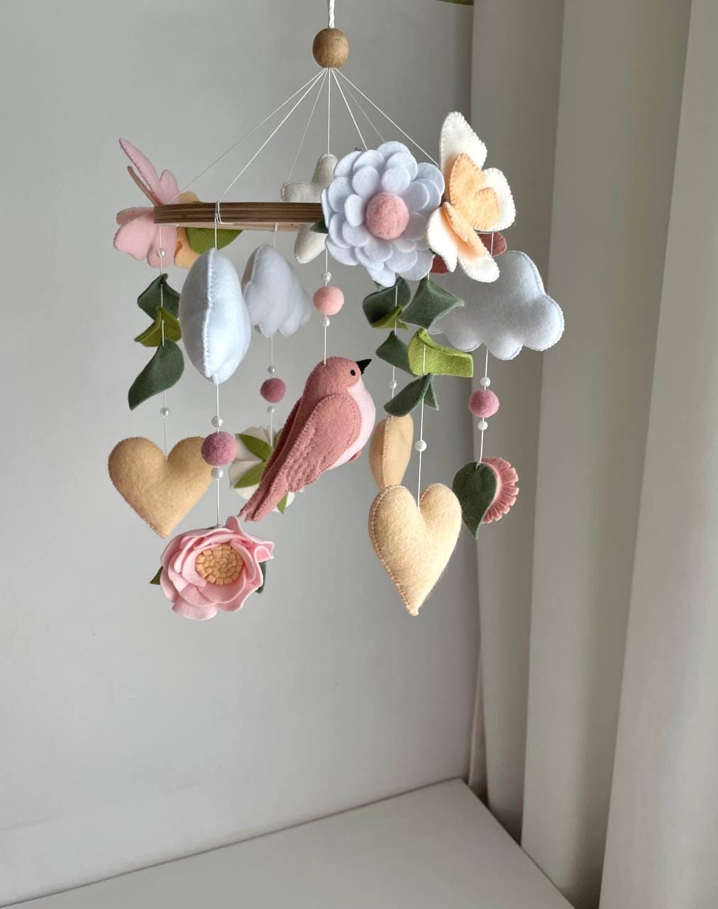 Mobile con uccellino Mobile con fiori Mobile per neonati Mobile per culla Mobile per bambine Mobile in feltro Mobile con fiori per bambine Mobile per