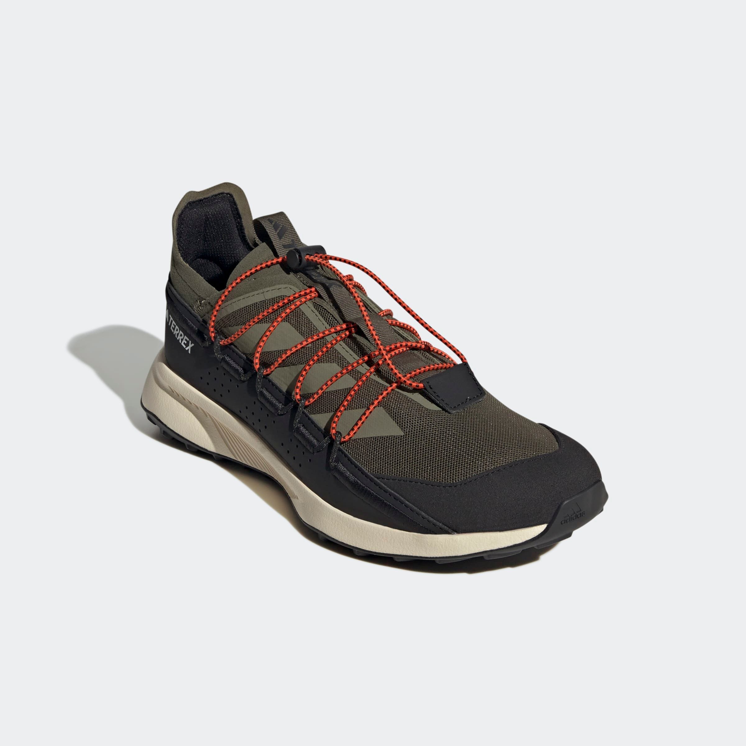 Wanderschuh ADIDAS TERREX "TERREX VOYAGER 21 TRAVEL", Herren, Gr. 42,5, olive strata, olive strata, core schwarz, Synthetik, Textil, Schuhe Wanderschuh