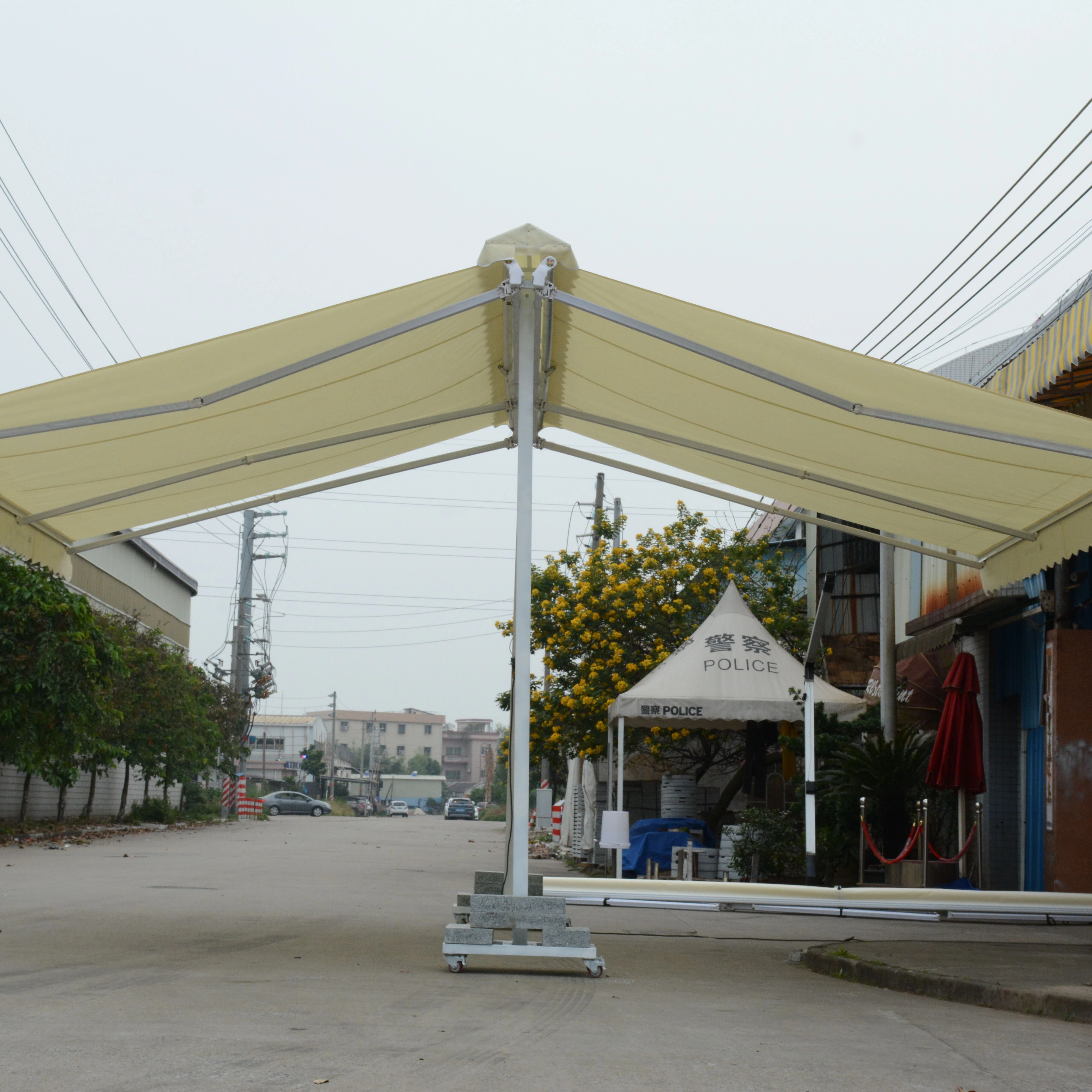 Freistehende Doppelseitige Einziehbare Aluminium-Markise Manuelle Bedienung Outdoor-Terrassen-Gartenmarkise für Terrasse & Balkon Maßanfertigung Image