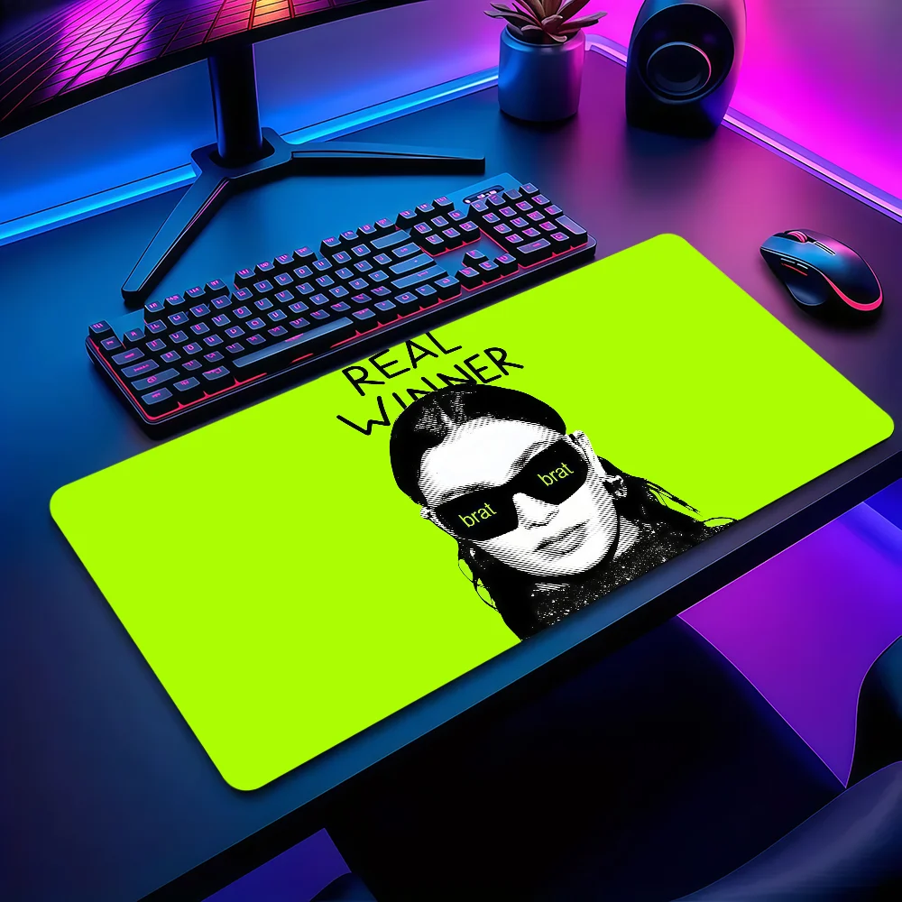 Singer Art Cool C-Charli XCX B-Brat Mauspad, rutschfest, mit Lockedge, verdicktes Desktop-Mauspad, groß, bequem, für Gaming, Büro, Studenten Image