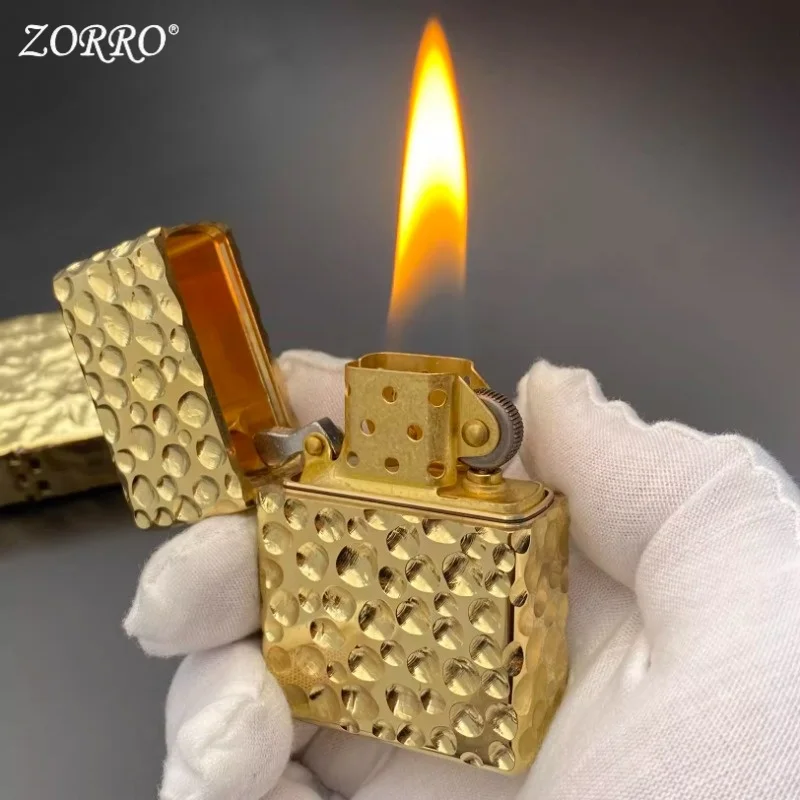 Zorro 912s Unmarkiertes Handgeschnitztes Dreidimensionales Relief Messing Retro Altmodisches Schleifrad Kerosin-Feuerzeug Image