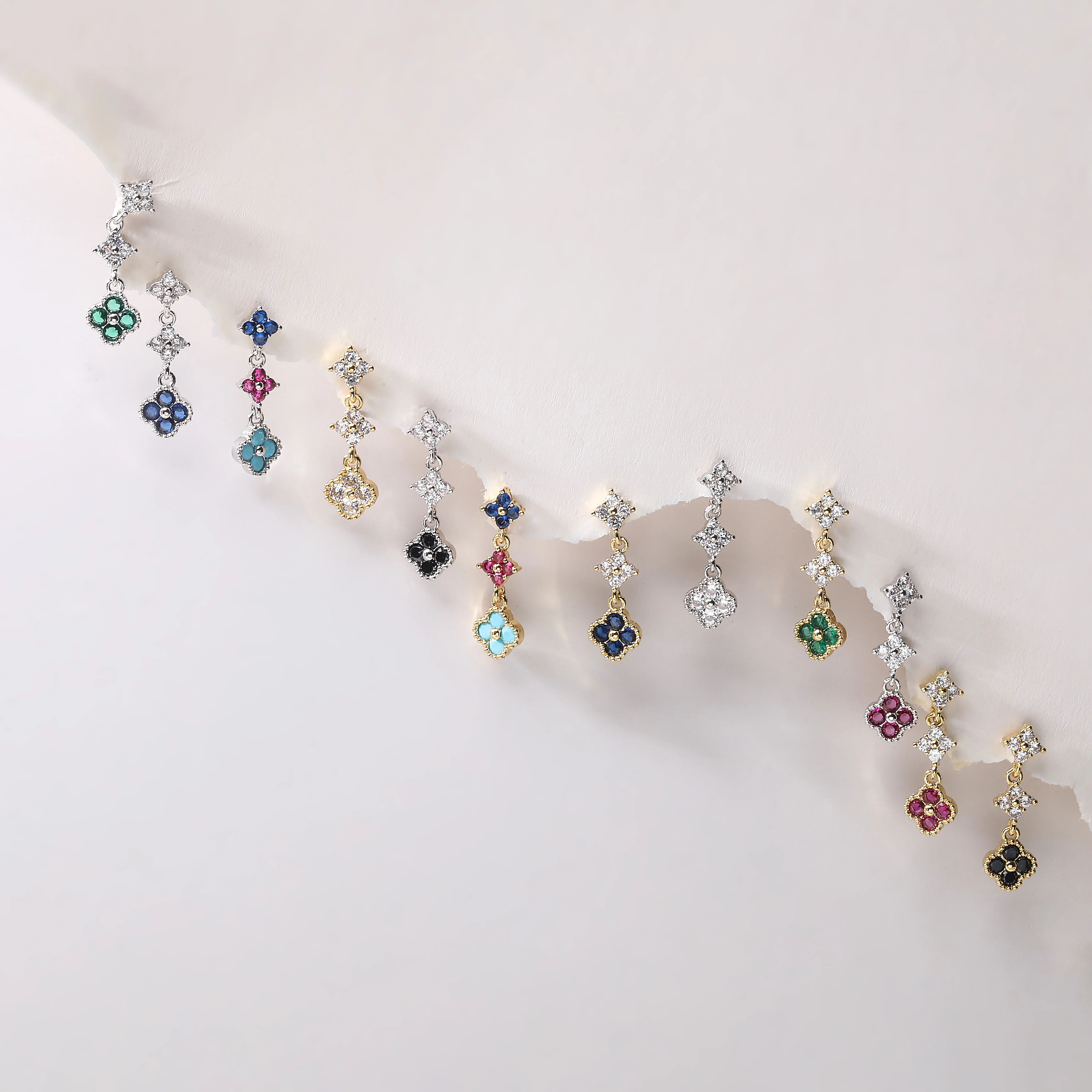 HECHENG, funkelnde Zirkonia-Ohrstecker, florale Quasten-Ohrringe, französischer Bankett-Stil, romantischer und süßer Schmuck, 1 Paar Image