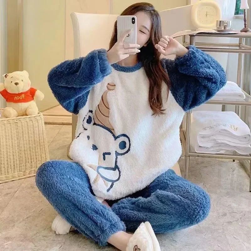 Women Winter Thick Flannel Coral Velvet Pajama Set With Cartoon Bear green xxl(70 80kg)